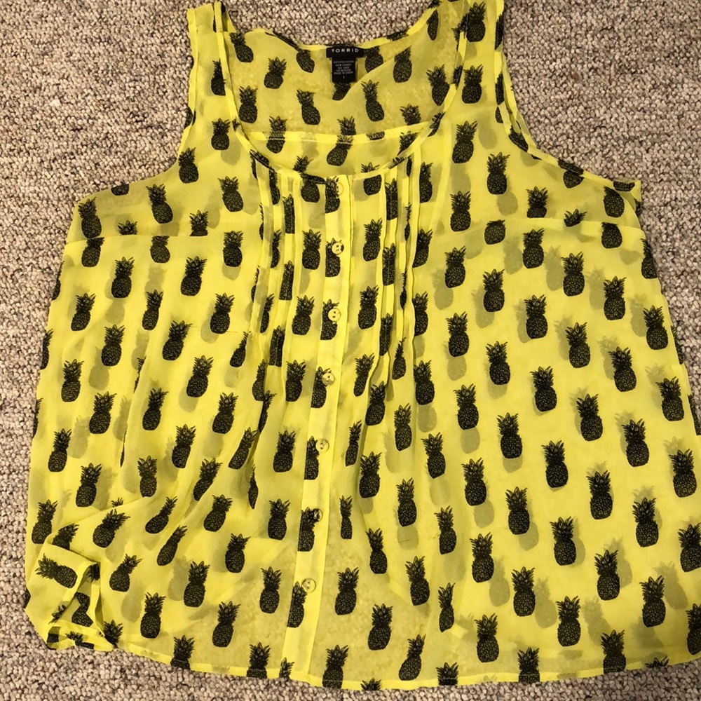 Women’s pineapple summer tank!
